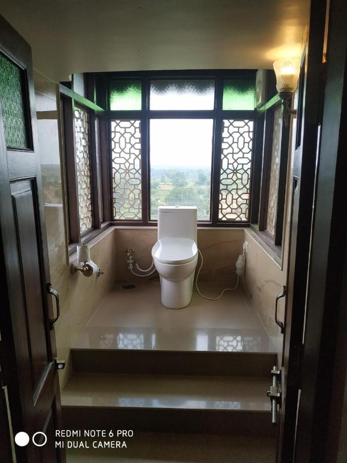 Mpt Sheesh Mahal, Orchha Hotel Exterior photo