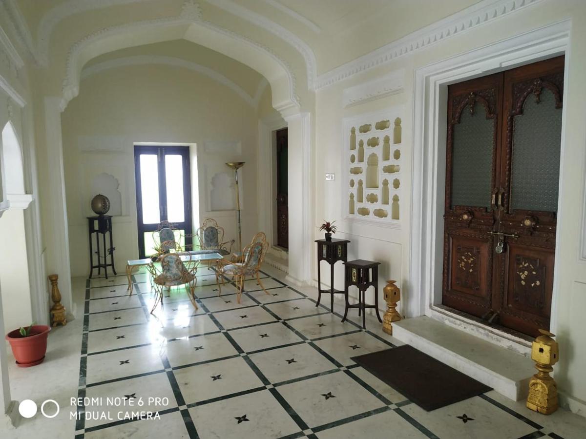 Mpt Sheesh Mahal, Orchha Hotel Exterior photo