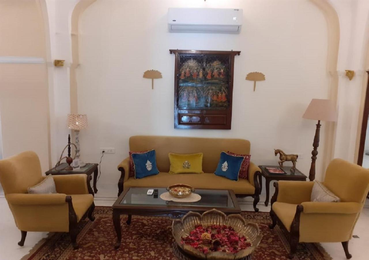 Mpt Sheesh Mahal, Orchha Hotel Exterior photo